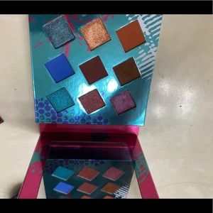 Living In Color Eyeshadow Palette